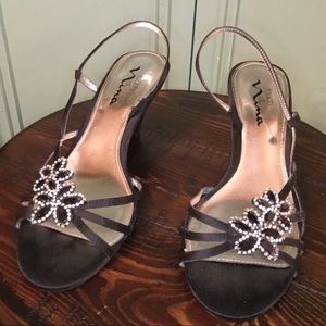 Touch of Nina kitten heels